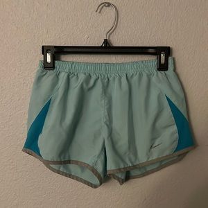 women’s xs nike running shorts